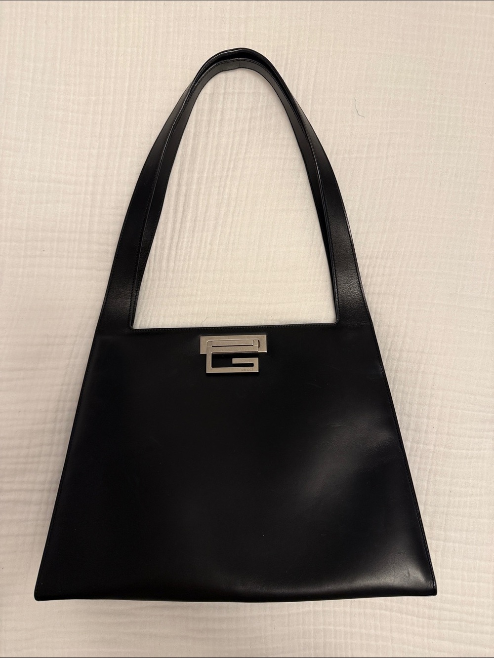 GUCCI Black Leather Shoulder Bag with Silver G-Accent Closure